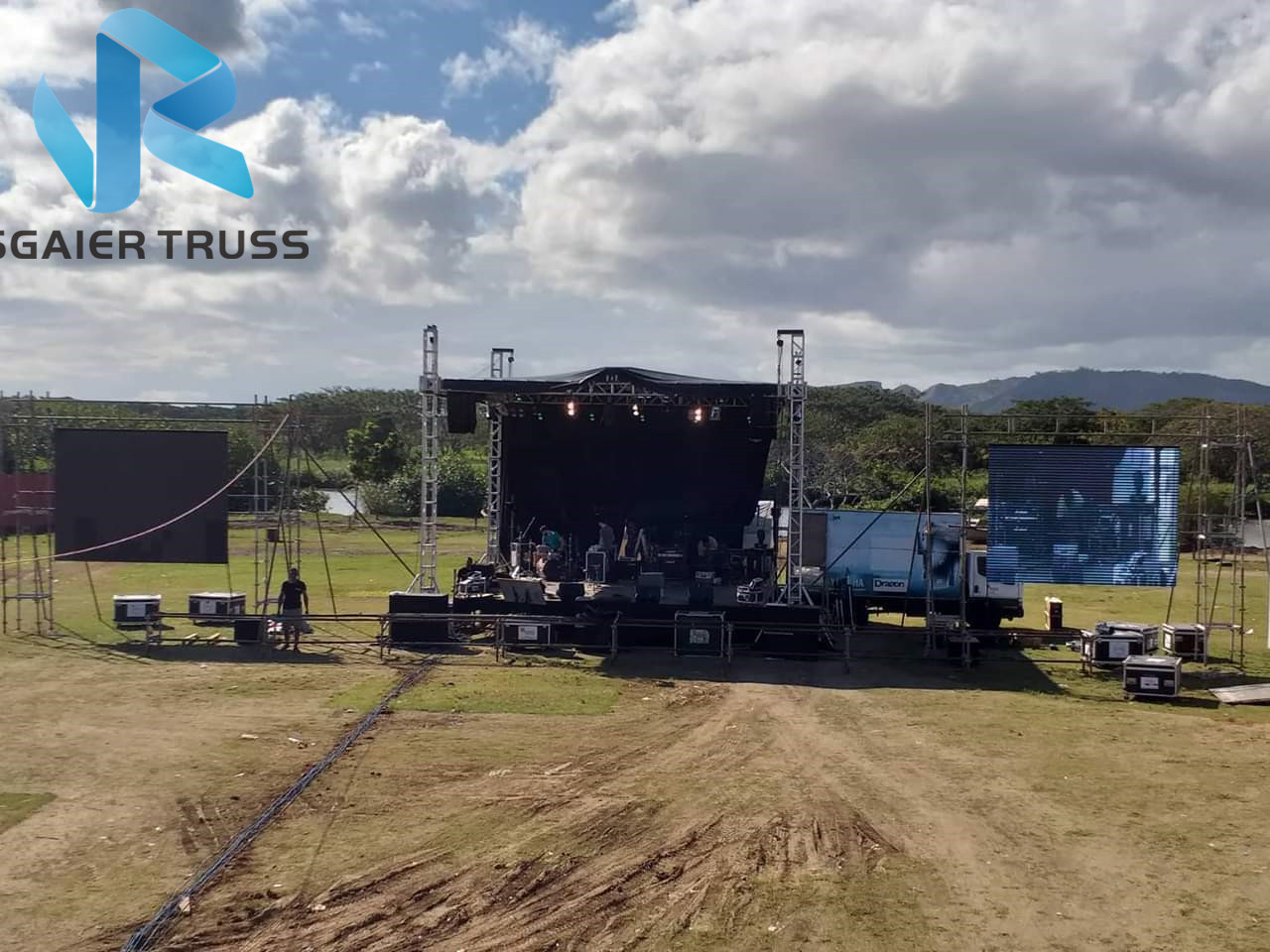 Outdoor Arch On Stage Lighting Truss , Display Decoration Aluminum Box Truss