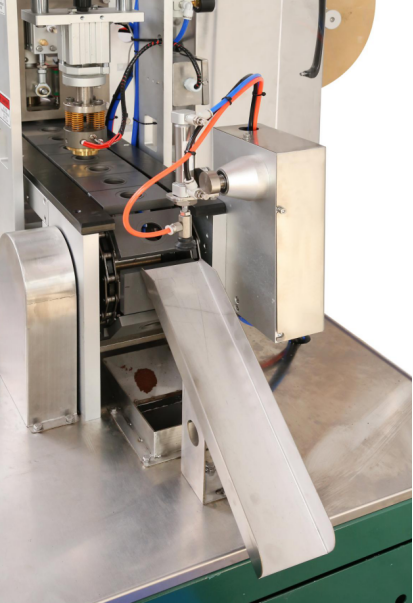 linear coffee capsule filling and sealing machine with nitrogen flushing function
