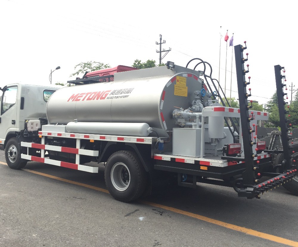 Computer - Control 5000L Asphalt Sprayer Truck With Automatic In - Cab Controls