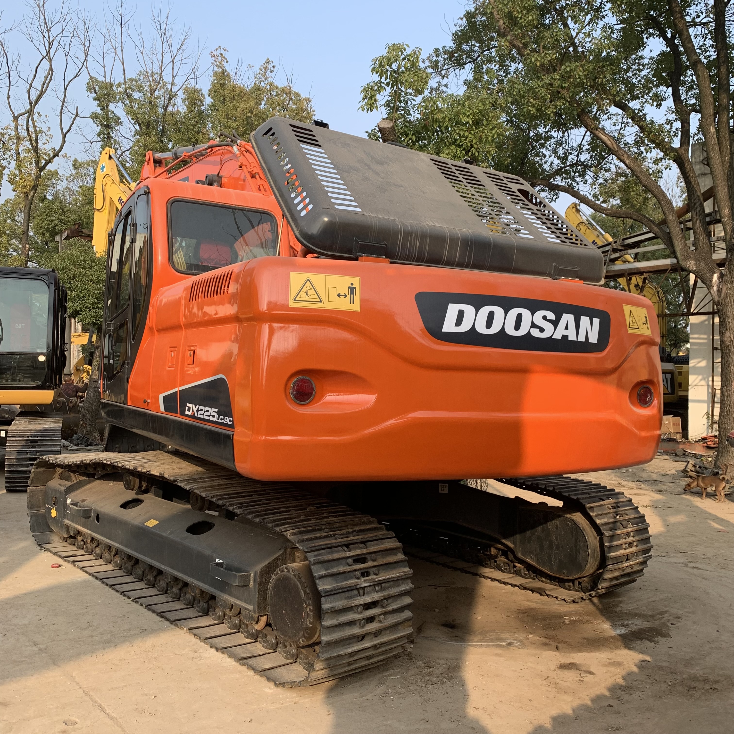 Doosan DX225LC-9C and DX380 DH220 Secondhand Crawler Excavators in Good Condition