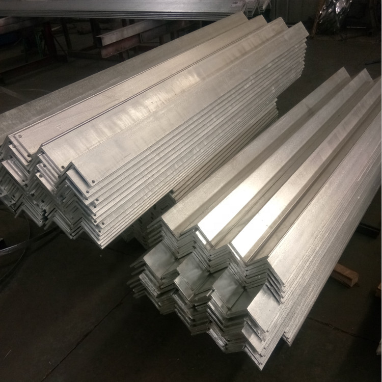 ASTM A36 A53 Q235 Q34 Galvanized Carbon Equal Angle Steel For Building Construction 1 - 40mm