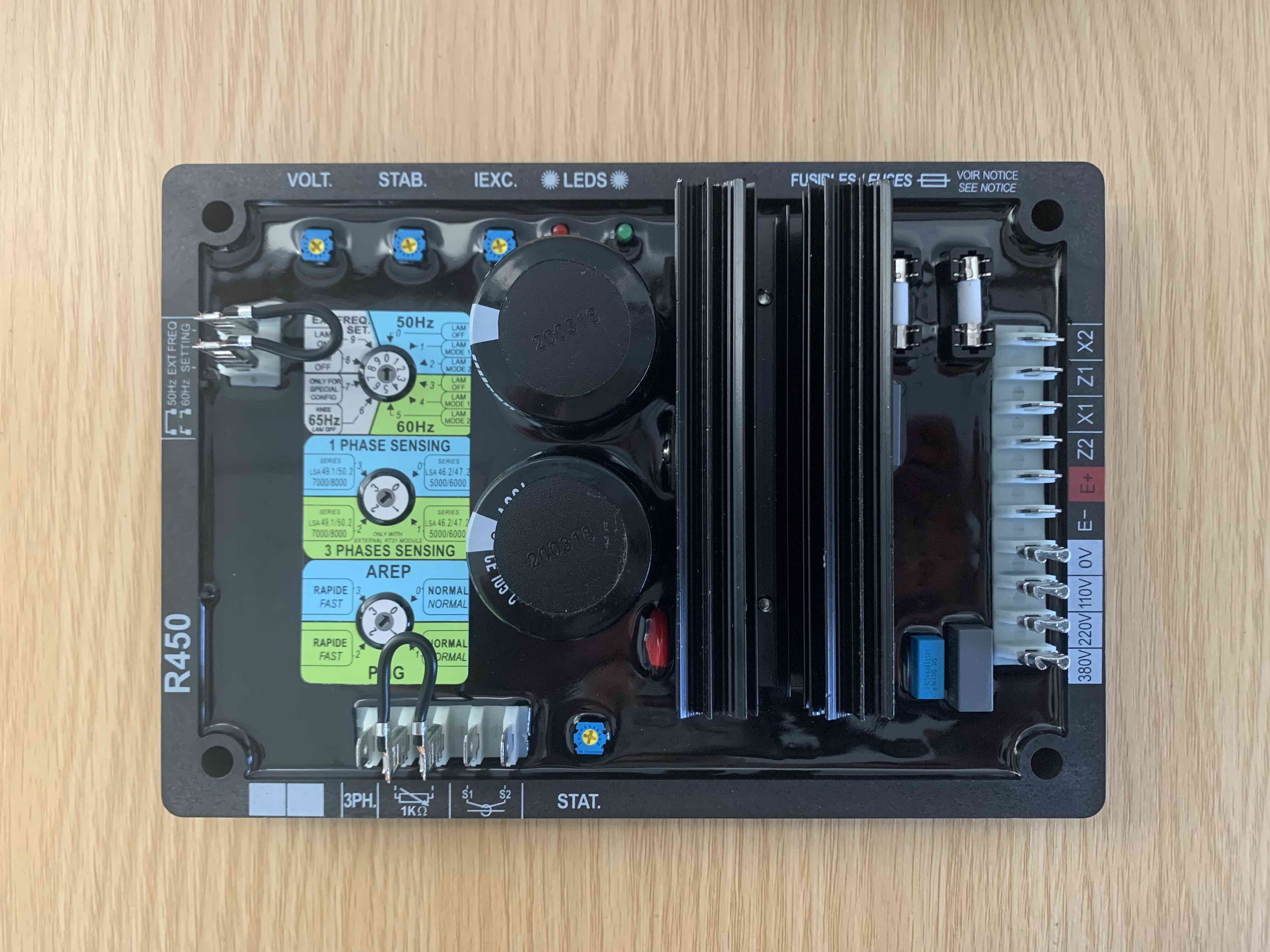 AVR R450 Genset Generator Spare Parts Voltage Regulator 24V