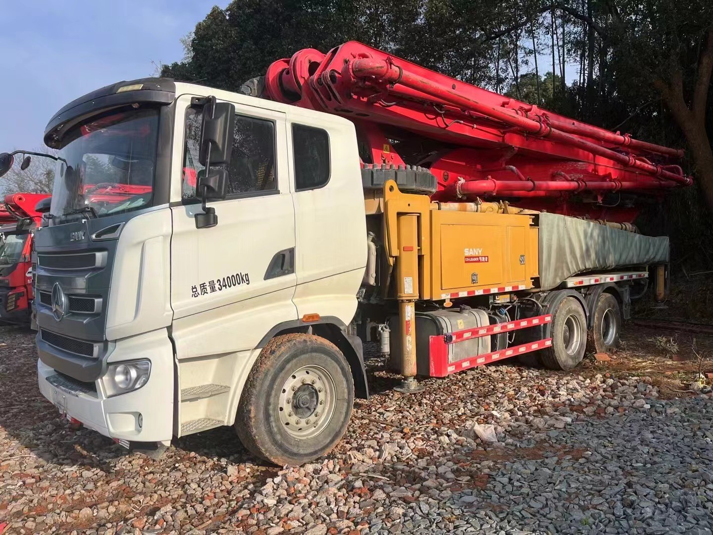 Sany 62m 49M 56M Used Concrete Pump Truck With Large Working Range For Construction Sites
