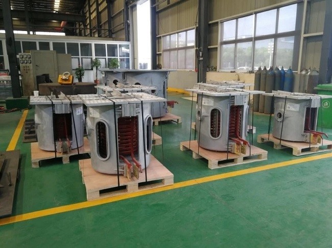 Electric Heating Copper Melting Furnace , Automatic Tilting Copper Melting Machine