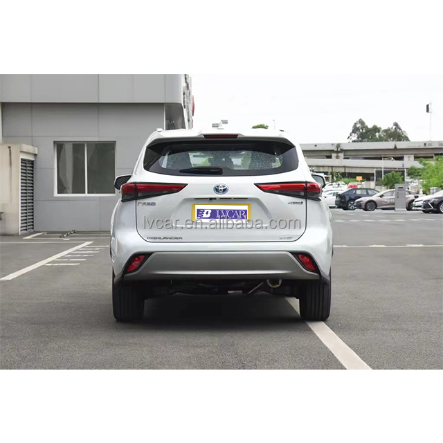 Panoramic Sunroof and Convenience 2023 Toyota Highlander SUV