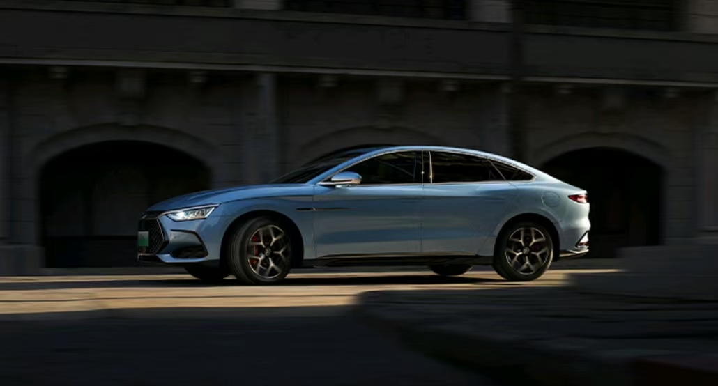 BYD Han DM-i Champions Edition 121KM Flagship Ultimate Hybrid Coupe Automatic