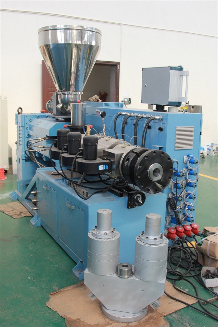 Window / Door Profile Extrusion Machine , Plastic Extruder PVC Raw Material