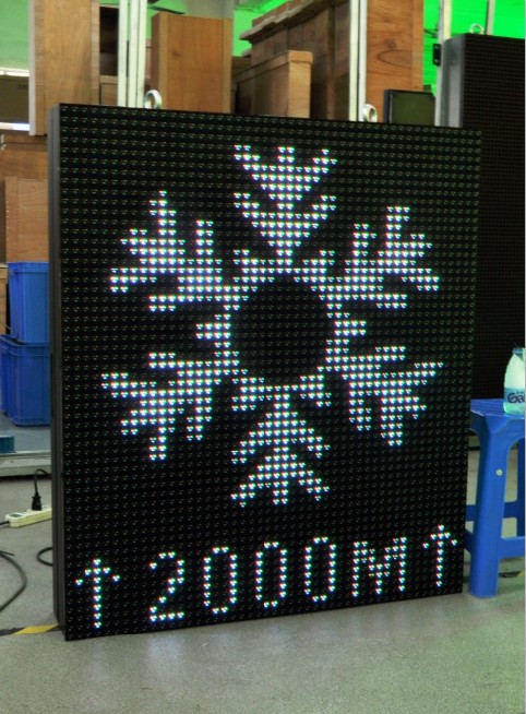 High Brightness P16/P20/P25/P31.25 Solar Power LED VMS Display for Traffic Management