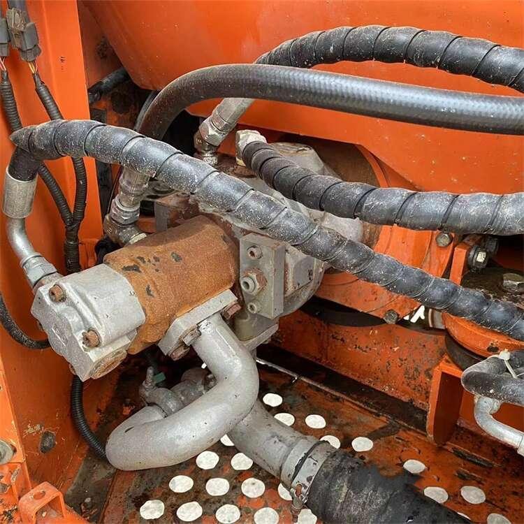 Nice Condition Hitachi ZX70 Hydraulic Crawler Excavator Mini Used from Japan Year 2021