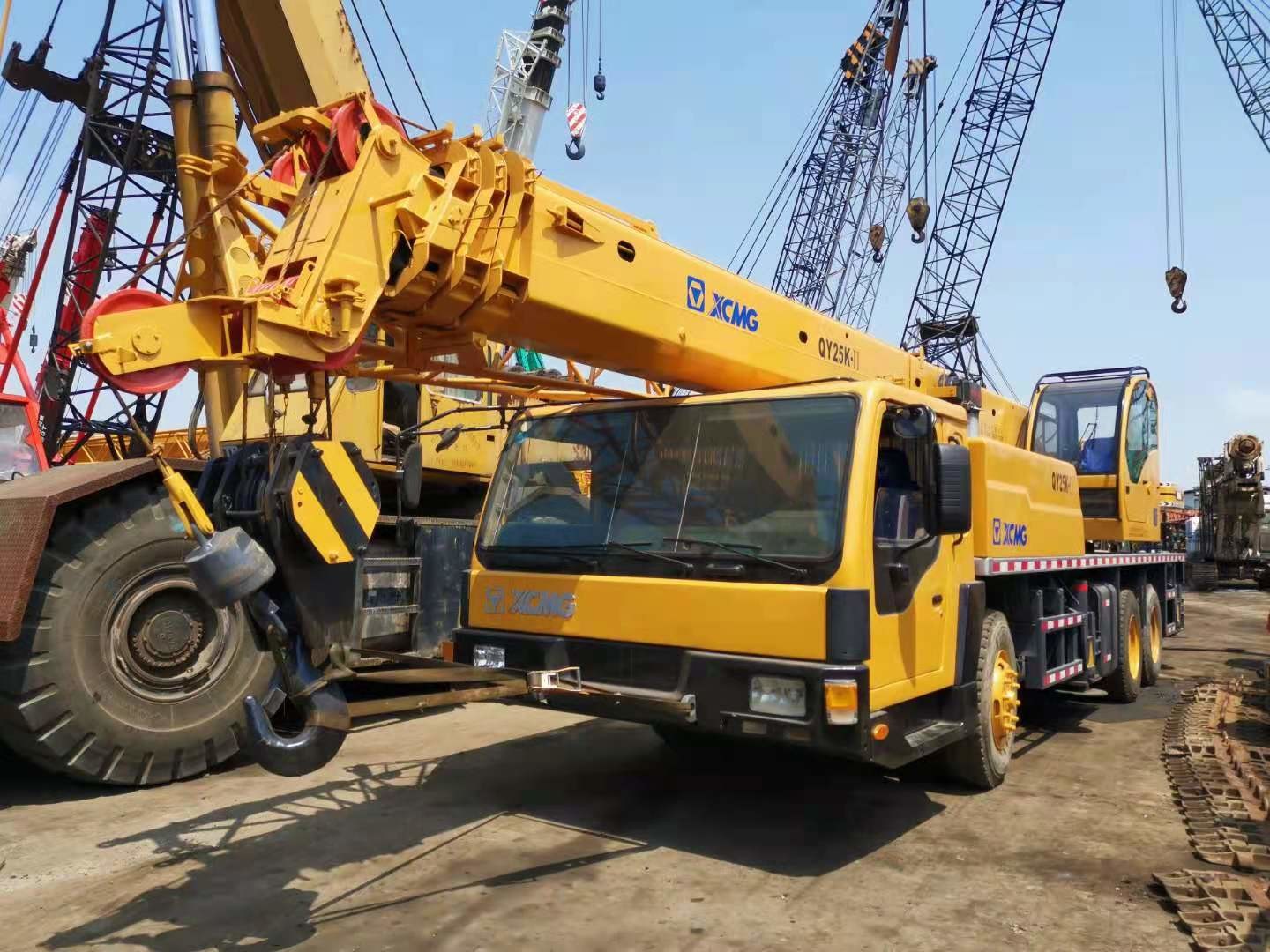 Long Arms XCMG QY25K 25T Vehicle Mounted Crane