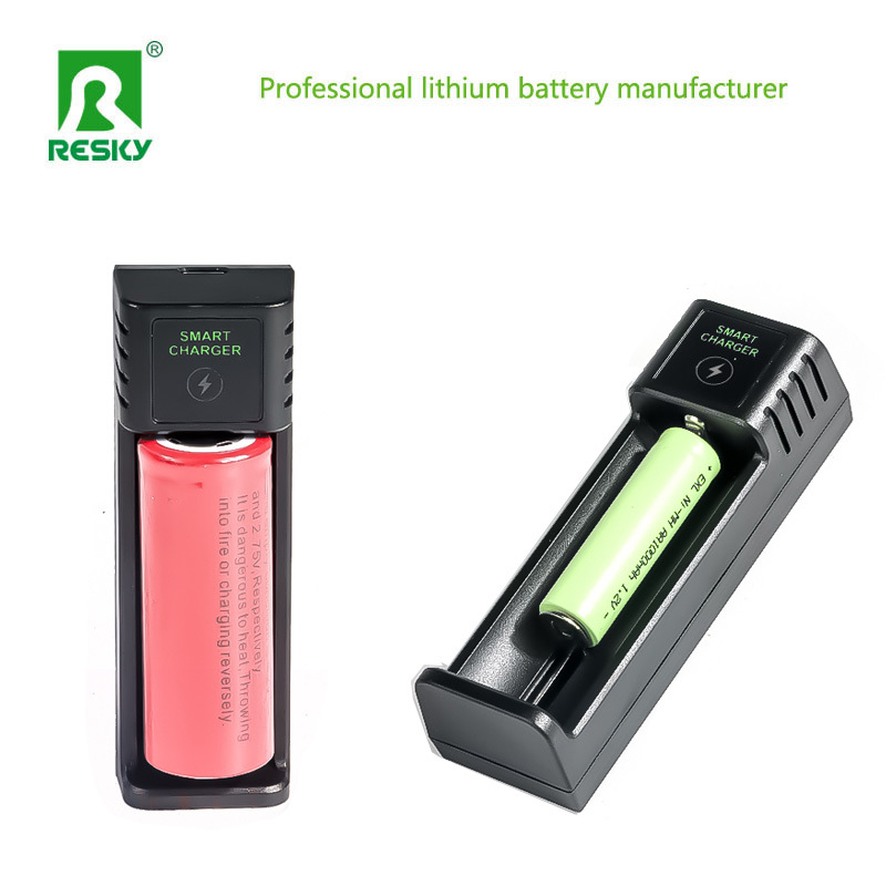 1 Slot Cylindrical Battery Cell Charger For 3.7V 3.6V Rechargeable Lithium LiFePO4 18650 26650 21700 Battery