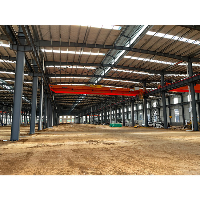 Modern Prefab Metal Buildings , Industrial Prefabricated Steel Structure Plant With Crane