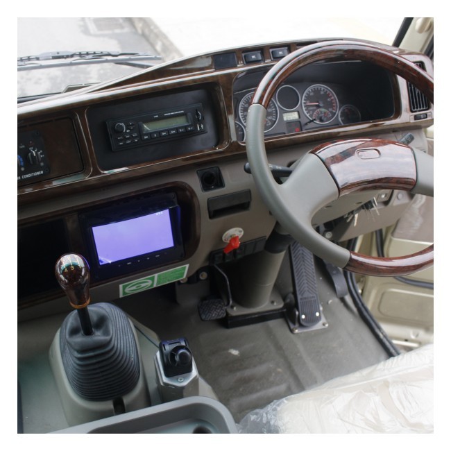 7m 26 Seats Diesel Small Coaster Bus LHD Emission 4 With A/C
