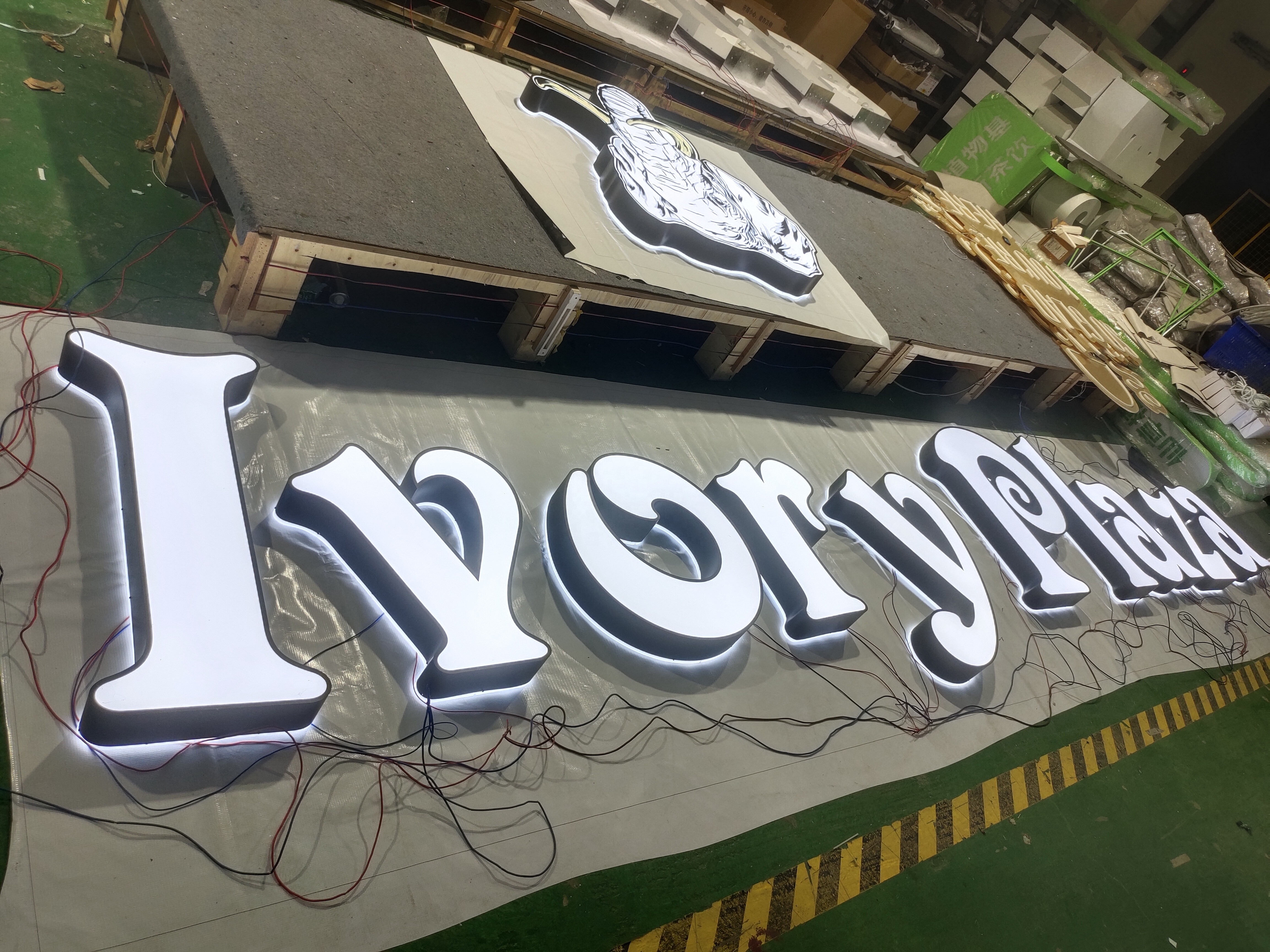 Custom Outdoor Building Signs Illuminated Lettre Rgb Led Frontlit And Backlit 3d Led Channel Letter Signs