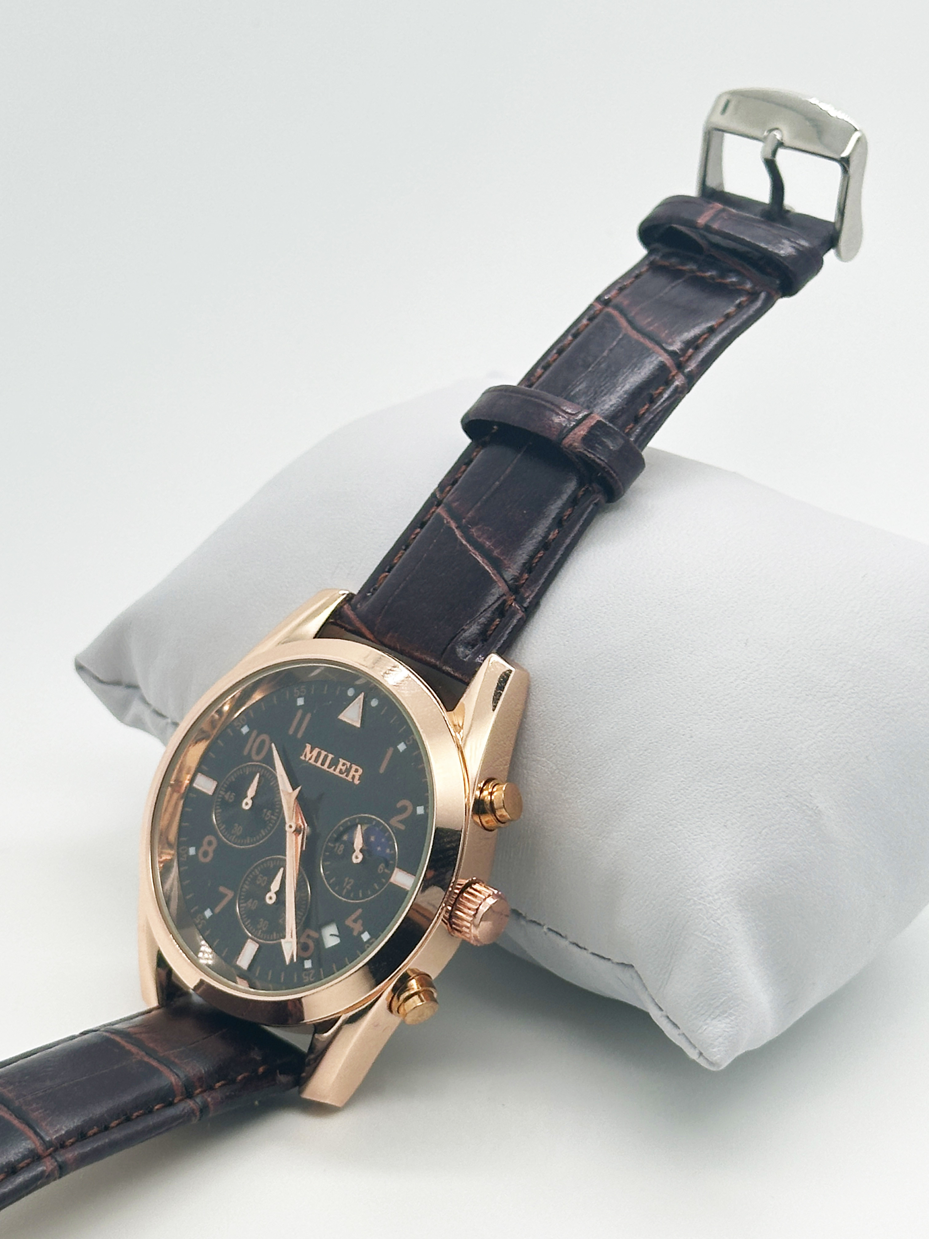 Mens Business Style Quartz Wristwatch with Leather Band