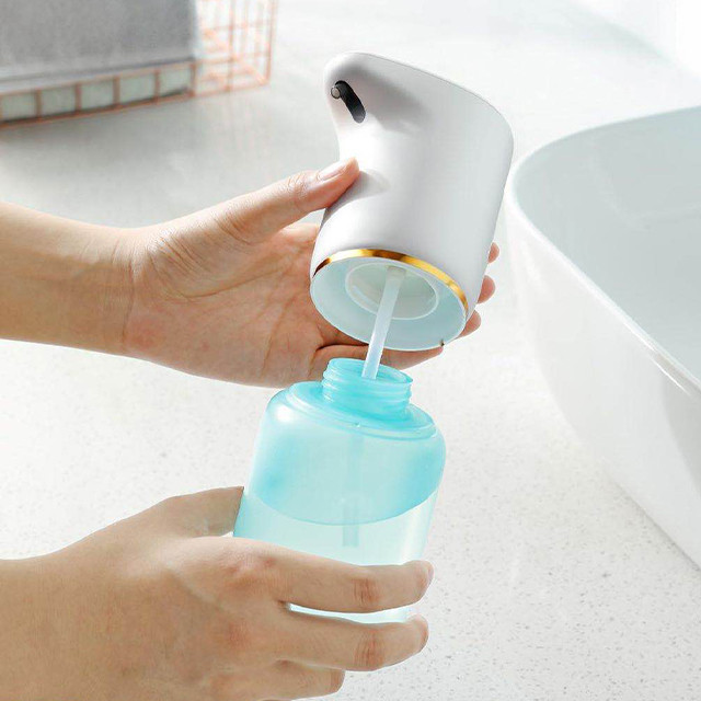 Blue Small Plastic Soap Dispenser 3.7W 13.5oz Hands Free Commercial