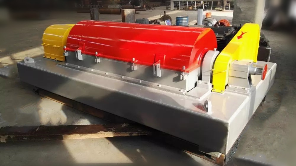 4.5-75kw Centrifugal Water Treatment Machine with Horizontal Spiral Centrifugal Filter