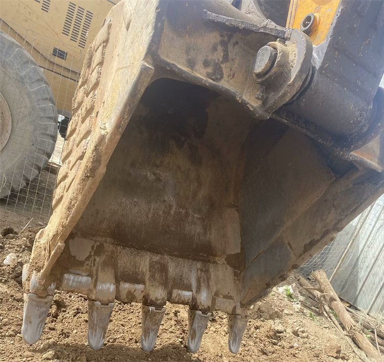 Original 35 Ton Sany 365H Excavator in Good Condition with Original Hydraulic Valve