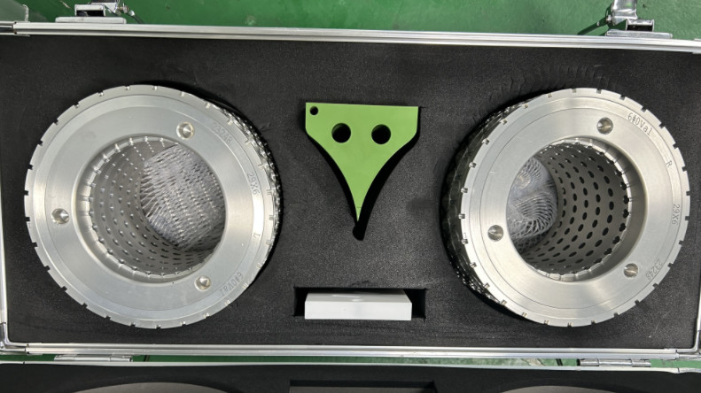 6 Inch Middle Softgel Encapsulation Machine With Servo Motor Driving System