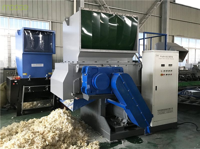 PVC HDPE Heavy Duty Plastic Shredder Machine 400MM Plastic Recycling Shredder
