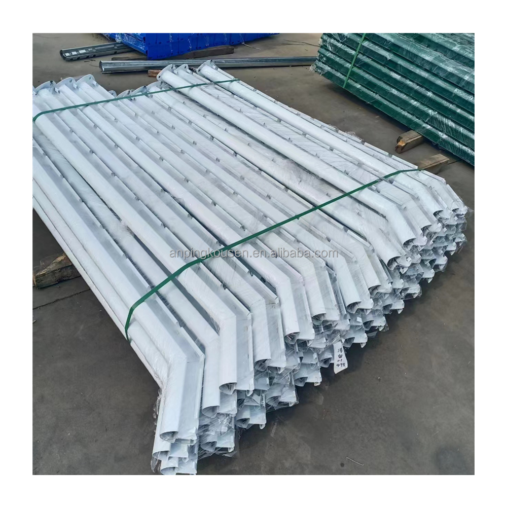 Wholesales Heat Treated PVC Coated Airport Fence with Customized Options and Designs