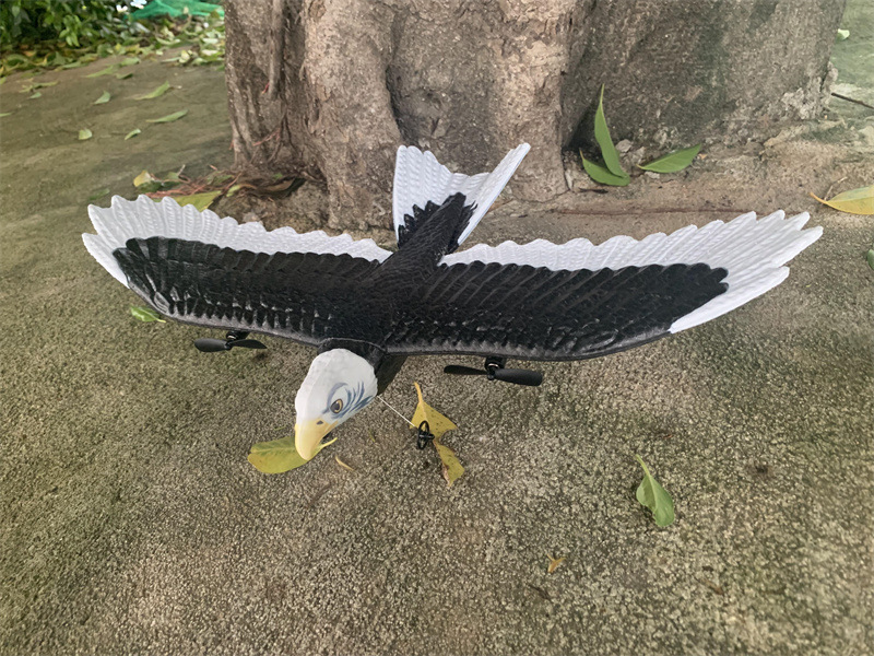 405mm Simulation Wingspan Flying Eagle Aircraft 2.4g Radio Control Plane for Entertainment