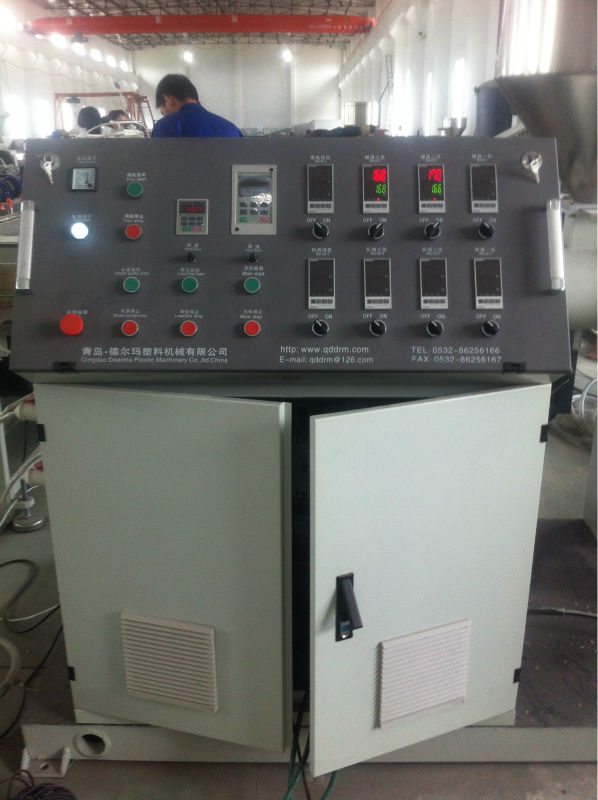 Customized WPC Profile Extrusion Machine 380V / 50HZ WPC Profile Production Line