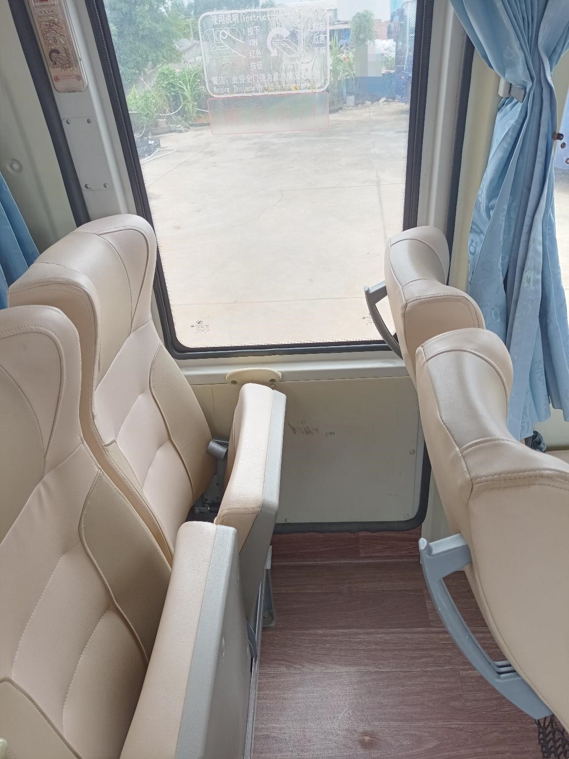 Kinglong 30seats Used Passenger Bus Yuchai 180hp Euro IV Engine XMQ6759