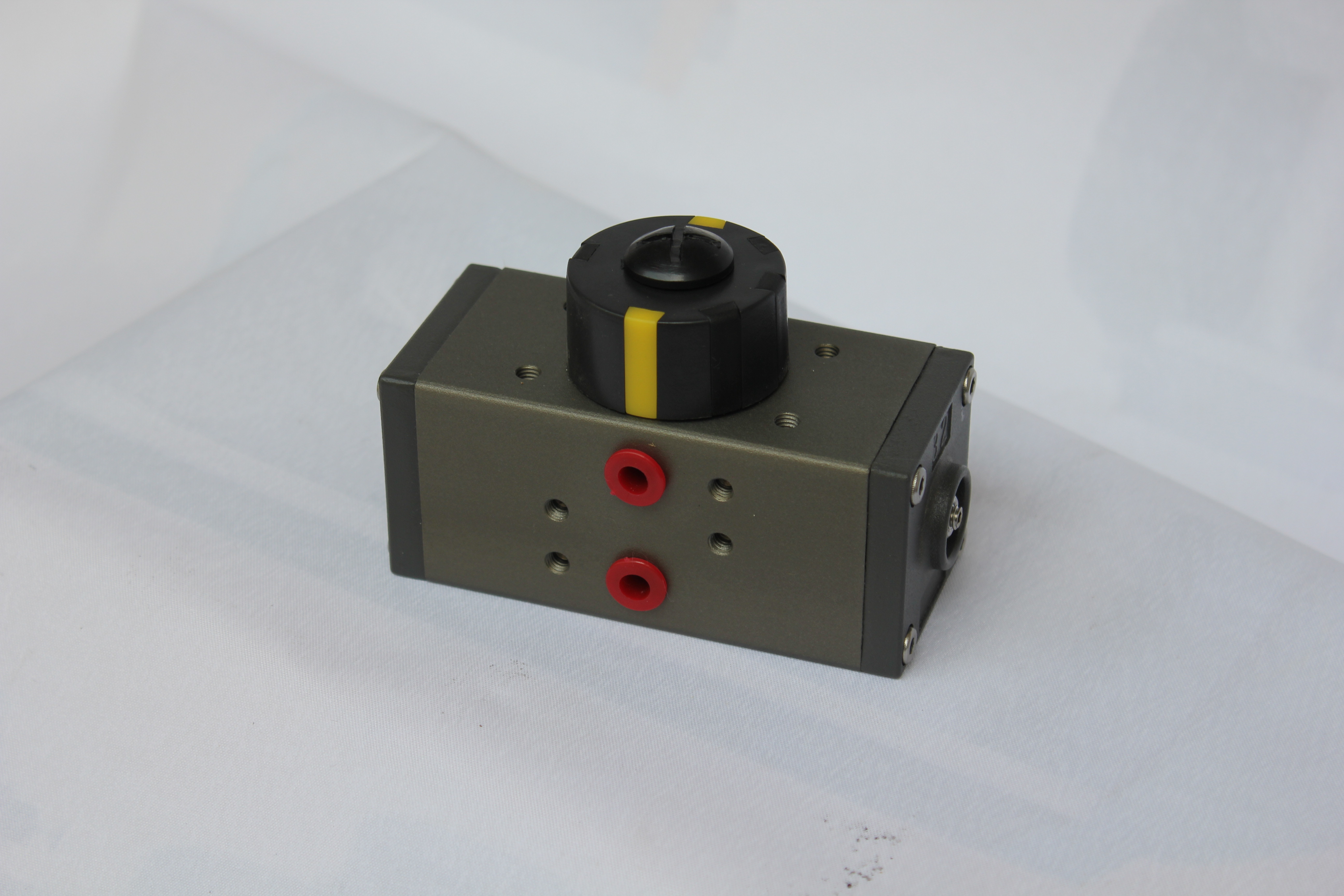 GT032 pneumatic rotary rack and pinion small size actuator
