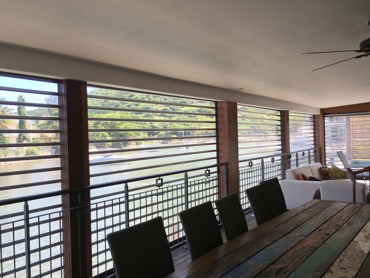 Motorised Transparent Roller Shutter Door 2mm Clear Polycarbonate Roller Shutter
