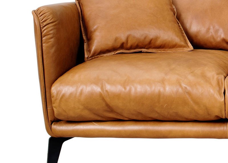 L210cm Full Grain Metal Leg Vintage Tan Leather Sofas With Eiderdown Cushion
