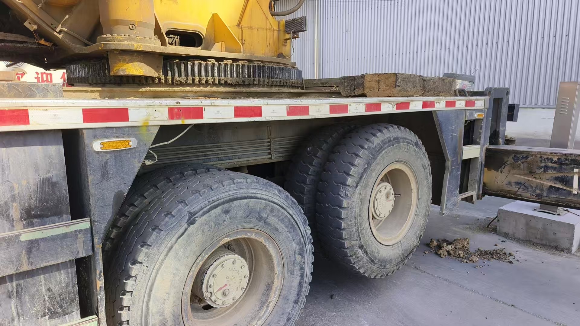 Used XC MG QY50K-1 50ton Truck Crane Small Truck Crane Mobile Crane Truck Mounted Crane in Excellent for Sale