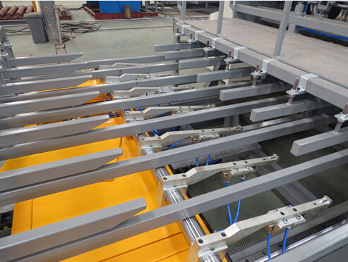 High Precision 100 rows / min Chicken Mesh Making Machine Full Automatic Type