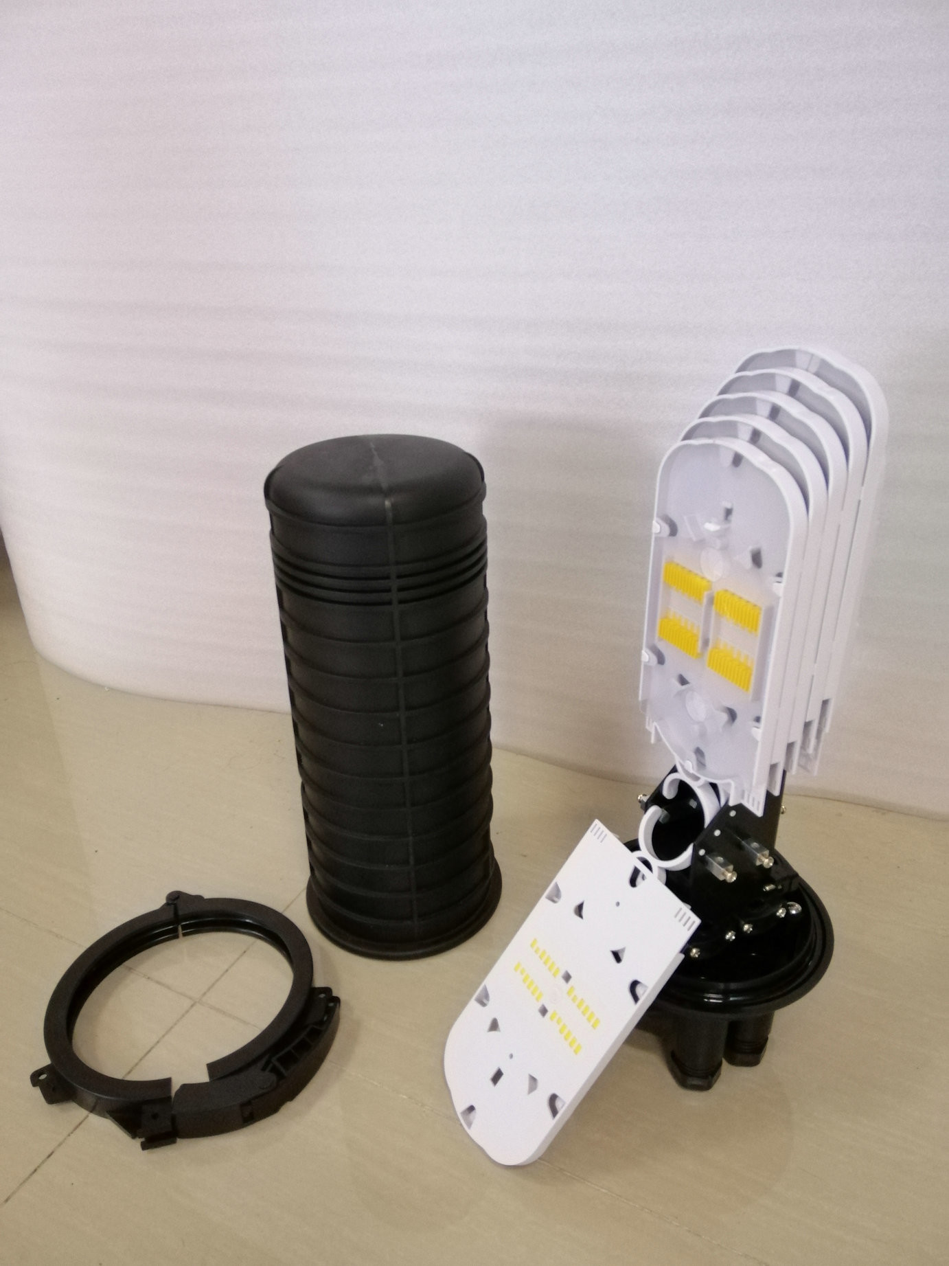 fiber optic joints 144 FO dome closure with one oval and 6 round ports