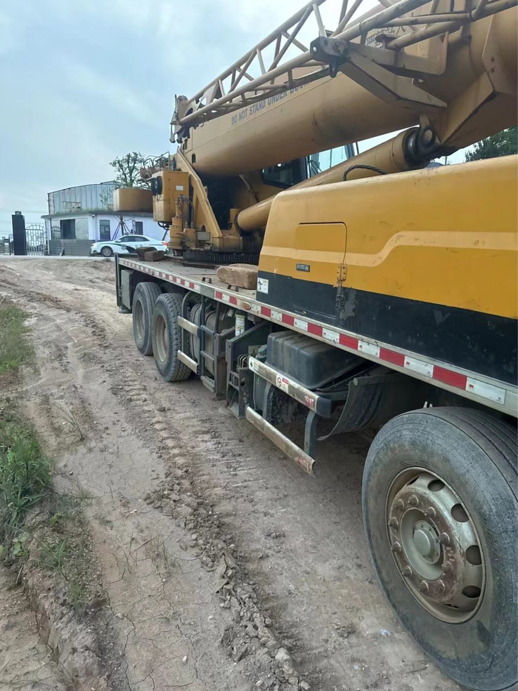 Modern Cabs 16 Years Used Xg 25t Truck Crane Excellent Condition Direct Sale Discount
