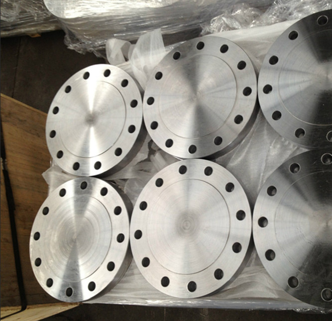 Rusted Hastelloy C2000 Flat Face Blind Flange AMSE 16.5 Size 1/2"-24" Forging