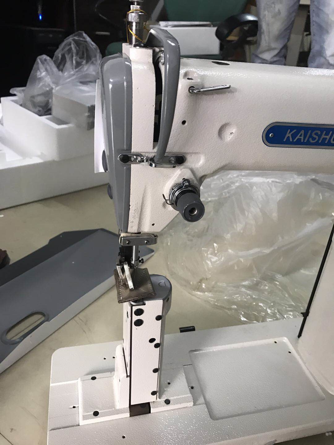 Luggage, Shoes Leather production Zipper High Car Sewing Machine in production line