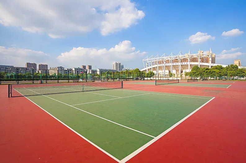 Non Pollution Polyurethaning Outdoor Sports Surfaces High Elasticity
