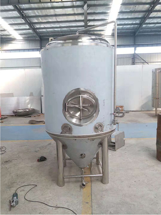 Hotels' Choice GHO Stainless Steel Beer Fermenter with Side Manhole Capacity 100L-20000L