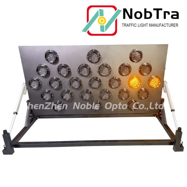 Solar Power Adjustable Brightness Led Various Sizes Available Traffic Arrow