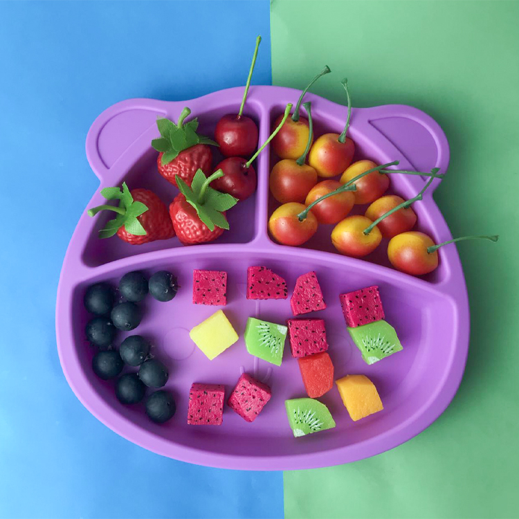 Baby Feeding Plate Set Silicone Customized Sizes Purple Bear Shape Eco Friendly Soft