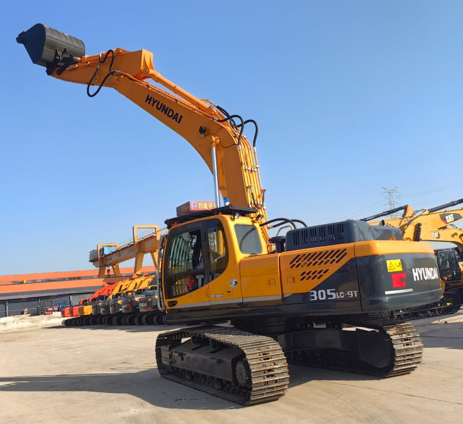 2023 Year Hyundai 305 Hydraulic Crawler 30 Ton Excavator Secondhand Construction Machinery