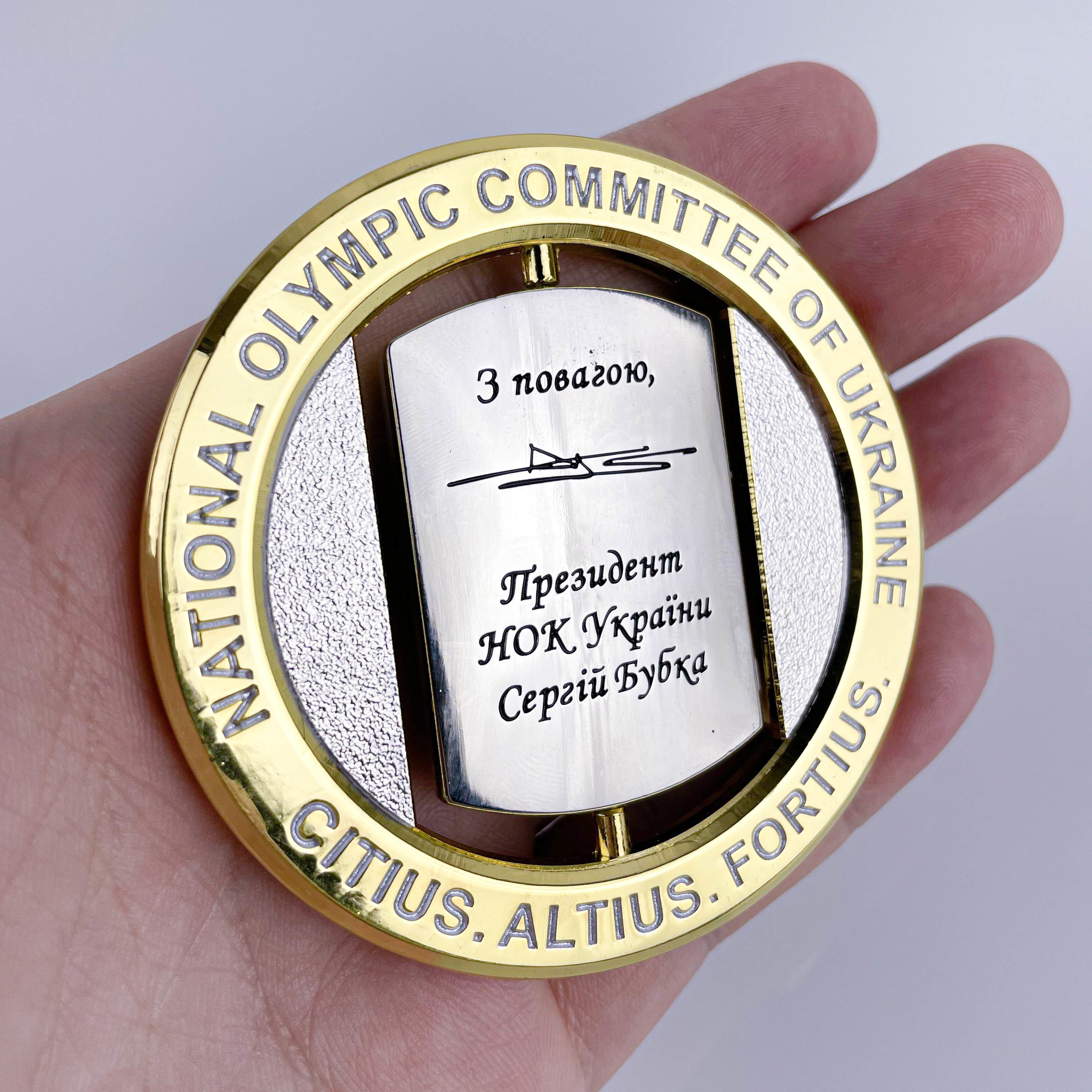Collaborative Spinning Commemorative Coins Design Service for Personalized Art Gifts