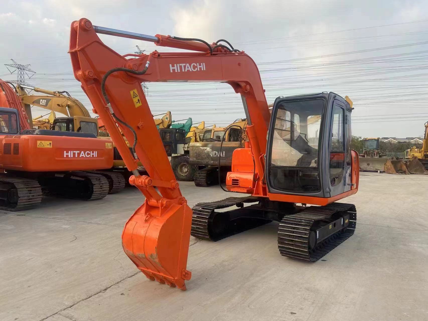 Excavate 6 tons of durable hydraulic tracked Hitachi 60 second-hand excavator, with low price and good excavation perf