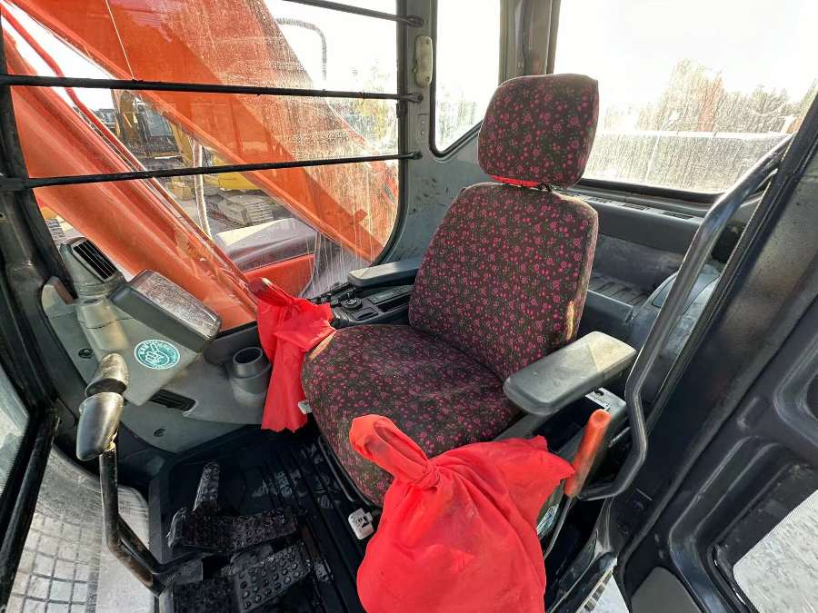 Hitachi ZX200 Excavator Cab