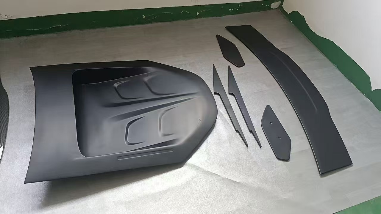 I8 BMW Body Kit Car 2018 - 2019 Carbon Fiber Spoiler Front Bumper Spoiler Wing