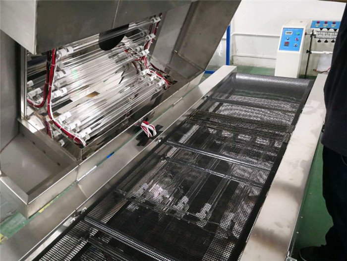 High Temperature UV Tunnel Face Mask Sterilization Machine SUS Discharging Area 500mm