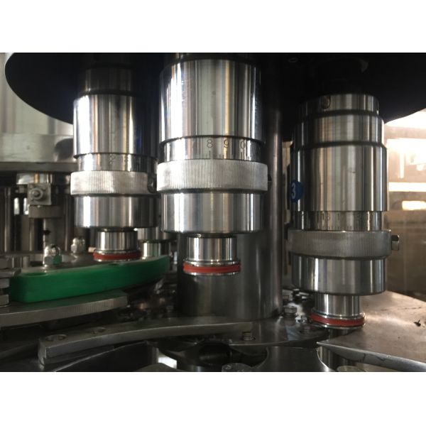 750ml Beer Filling Machine SUS 304 12 Valve Heads 2000 Bottle Per Hour Speed