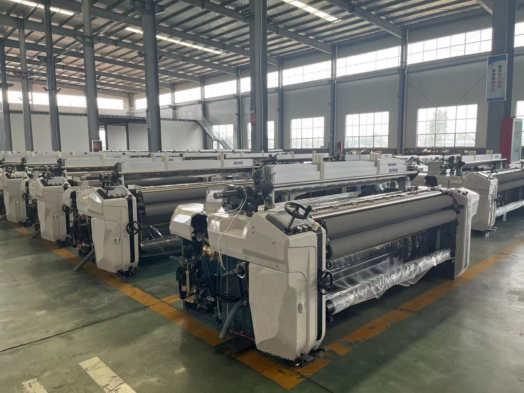 Heavy Duty Double Nozzle Water Jet Loom with Cam Shedding High Speed