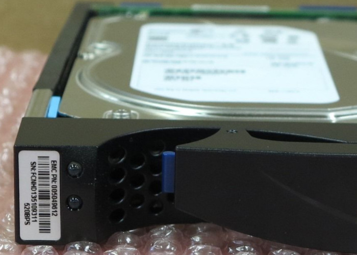 005049612 2TB 7.2K Seagate Hard Disk 2/4Gbps SATA VMX-SA07-020 1 Year Warranty
